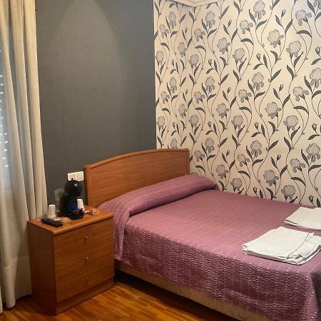 Pension La Chalana Pola de Laviana Bagian luar foto