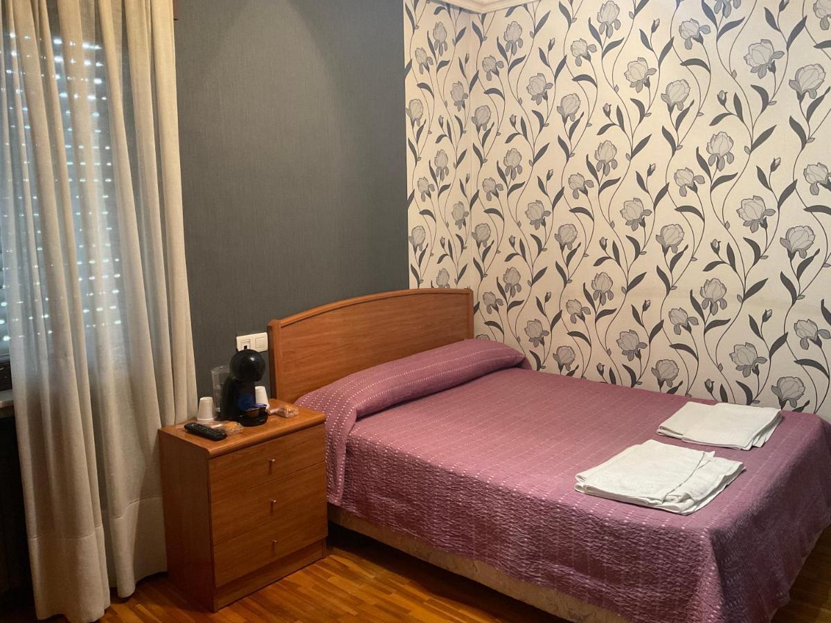 Pension La Chalana Pola de Laviana Bagian luar foto